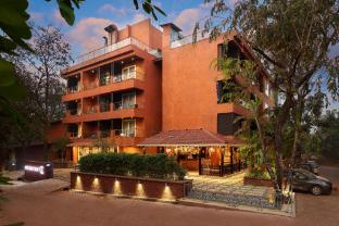 golden tulip goa vagator