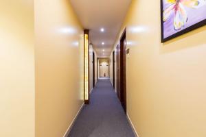 hotel lotus grand