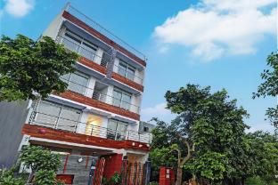 townhouse roadway inn