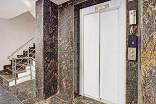 townhouse roadway inn