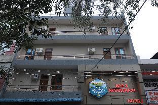 Hotel Chambal Plaza Bar & Resto,,3 star