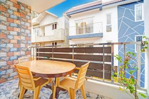 super hotel o vijaynagar road formerly anmol peace stay