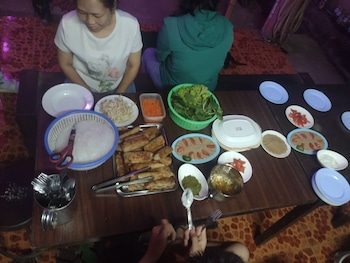 mae sot commune and camping