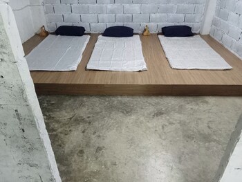 mae sot commune and camping