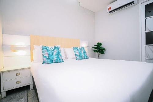 swing and pillows subang ss15