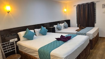 smj grand hotel and mahal