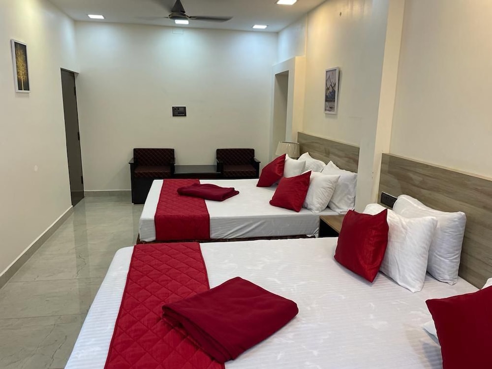 smj grand hotel and mahal