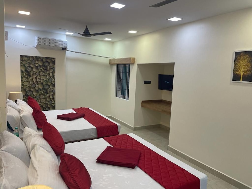 smj grand hotel and mahal