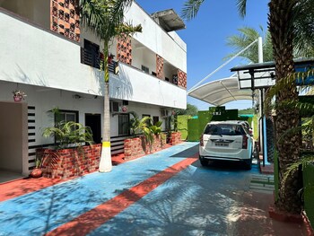 smj grand hotel and mahal