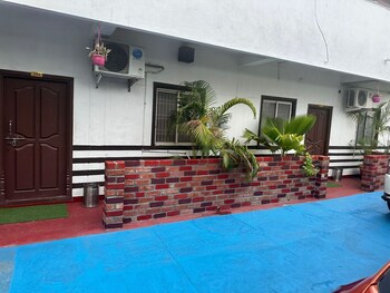 smj grand hotel and mahal