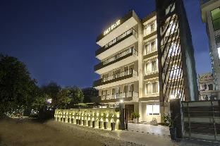 saltstayz select near sohna road city center