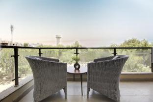 saltstayz select near sohna road city center