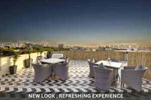 saltstayz select near sohna road city center