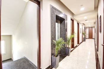 saltstayz select near sohna road city center