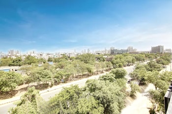 saltstayz select near sohna road city center