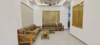 hotel apricot inn