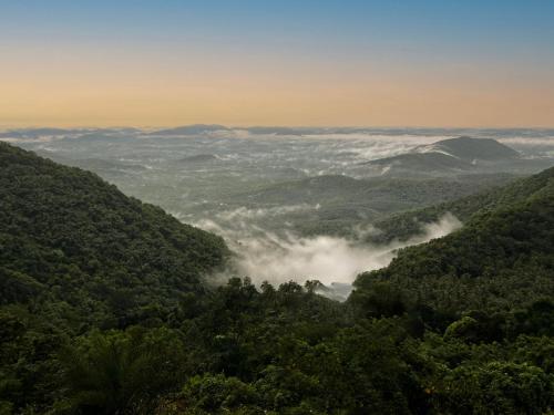 Mount Stratus Resort,,4 star