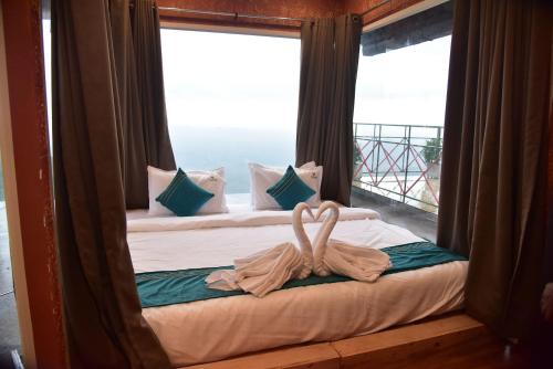 Mount Stratus Resort,,4 star