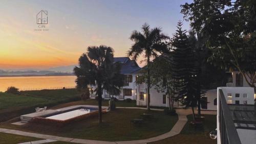 gins greenery resort