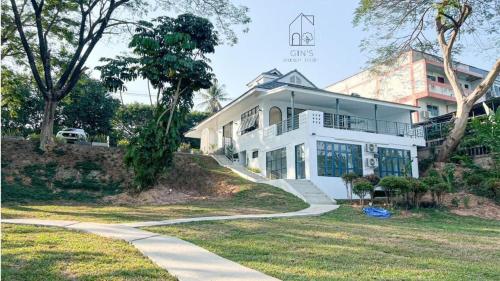 gins greenery resort