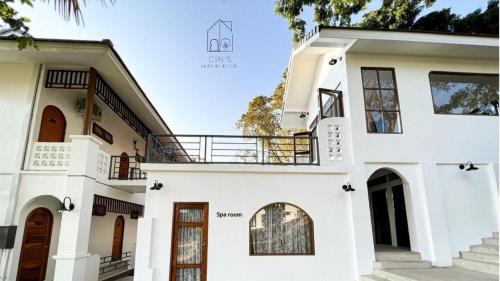 gins greenery resort