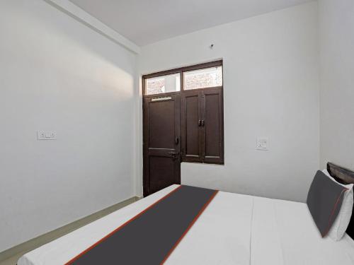 Spot On Mt White House,,3 star