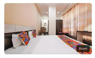 hotel o lavish residency