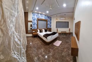 hotel abhijeet executive