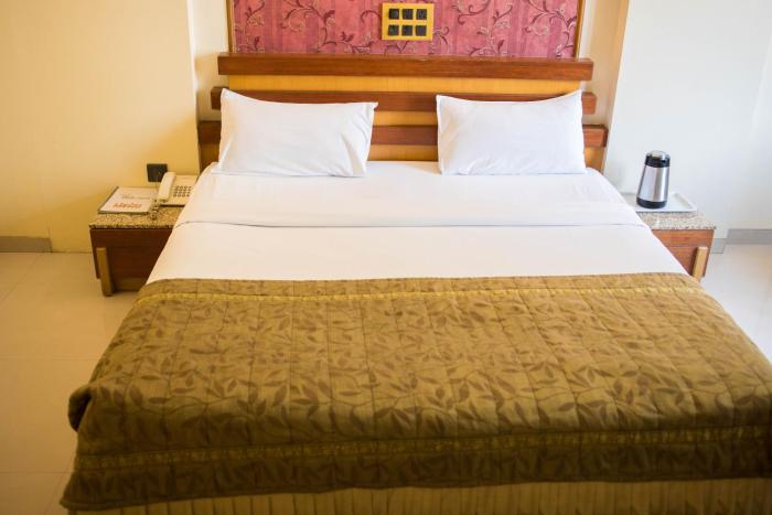 the deccan royaale shivaji nagar