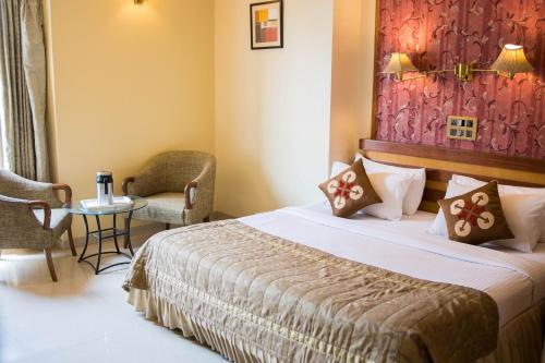 The Deccan Royaale, Shivaji Nagar,,3 star