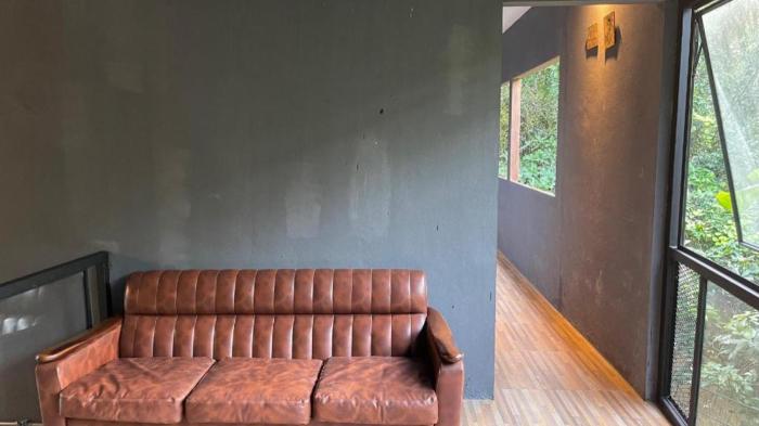 warehouse18 pool cafe resort