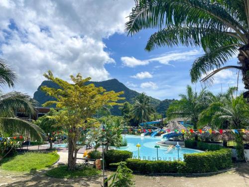 warehouse18 pool cafe resort