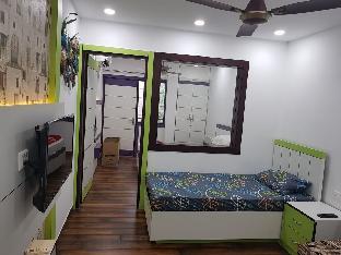 homlee heritage flat with kitchen in central delhi