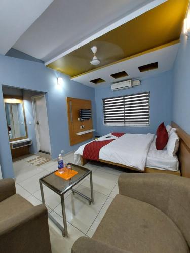sharp suites