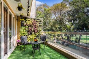 homlee pentagon 5 bhk super luxurious large flat