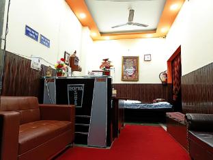 lotus stay 1 min walk in nizamuddin railway st