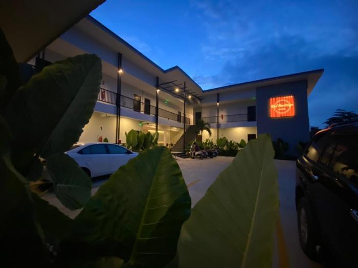 red heritage hotel