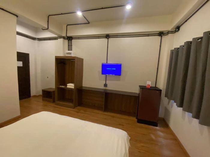 red heritage hotel