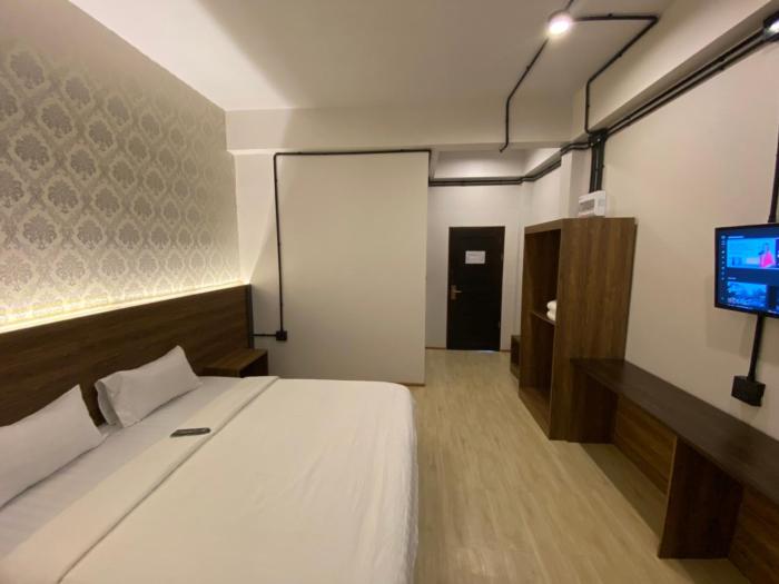 red heritage hotel