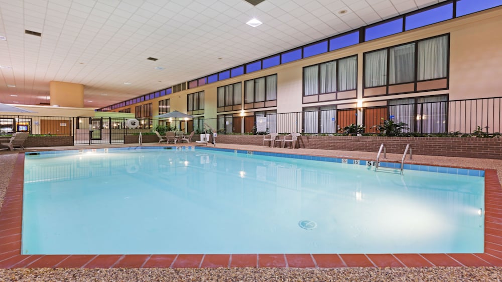 holiday inn express little rock airport by ihg