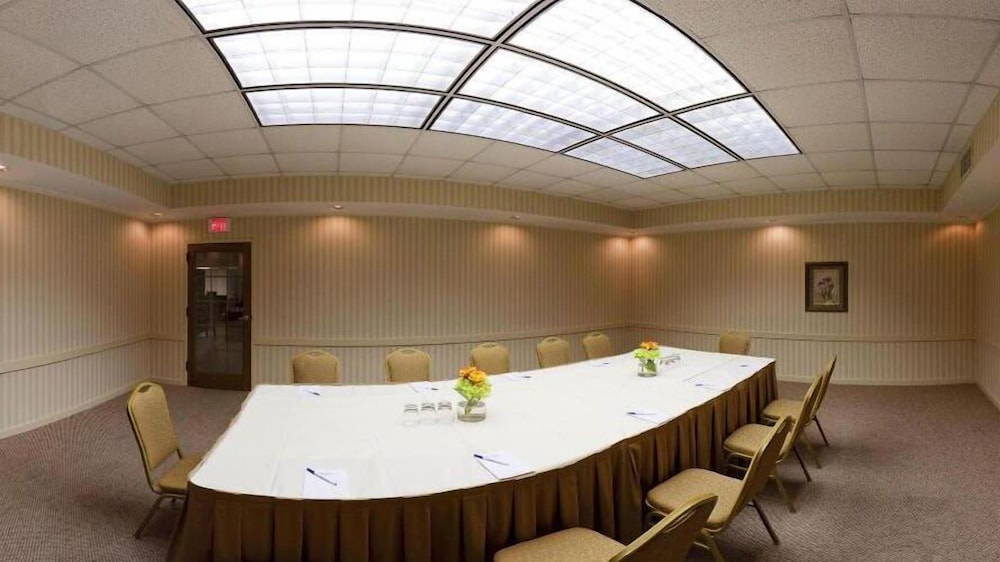 holiday inn express little rock airport by ihg