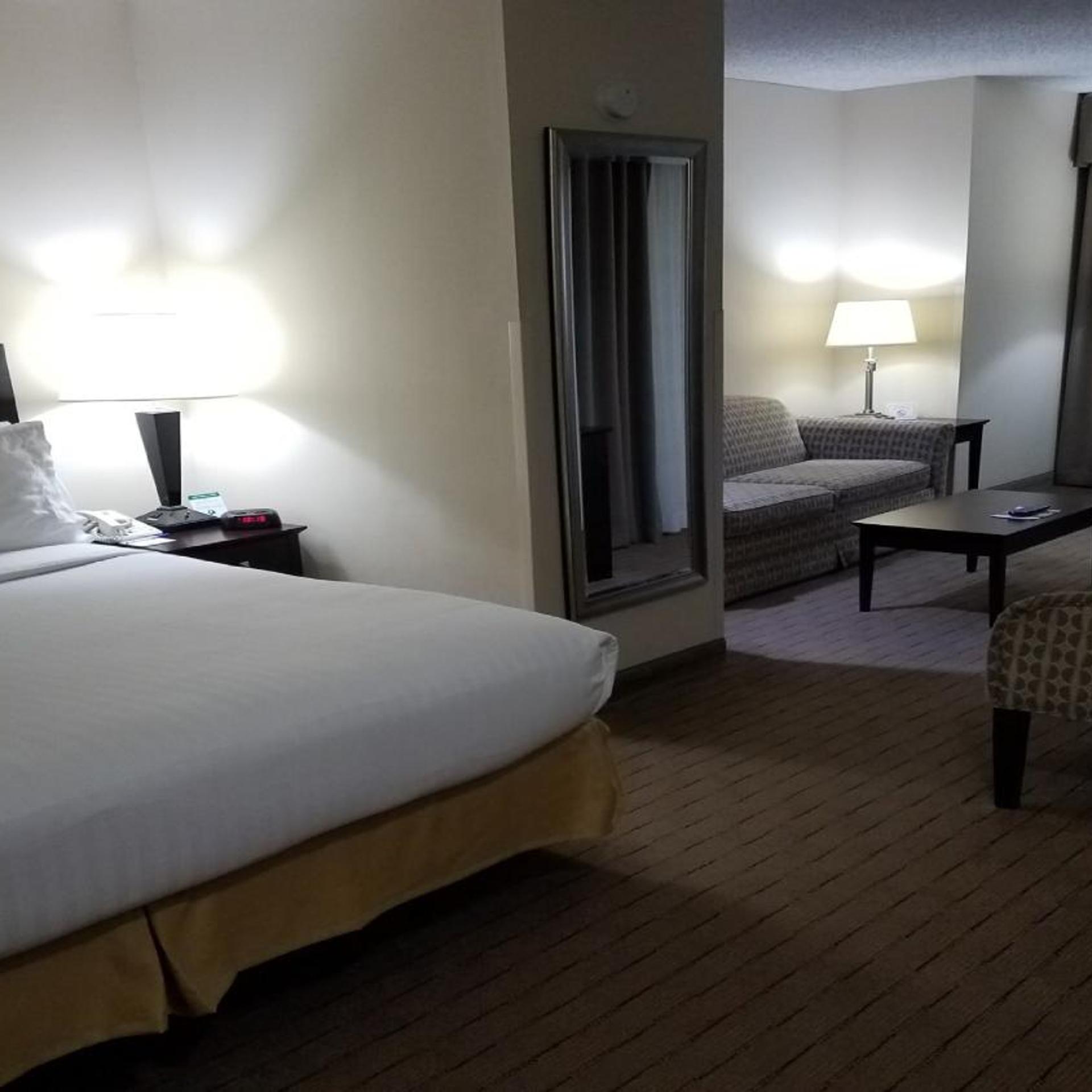 holiday inn express little rock airport by ihg
