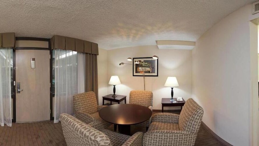 holiday inn express little rock airport by ihg