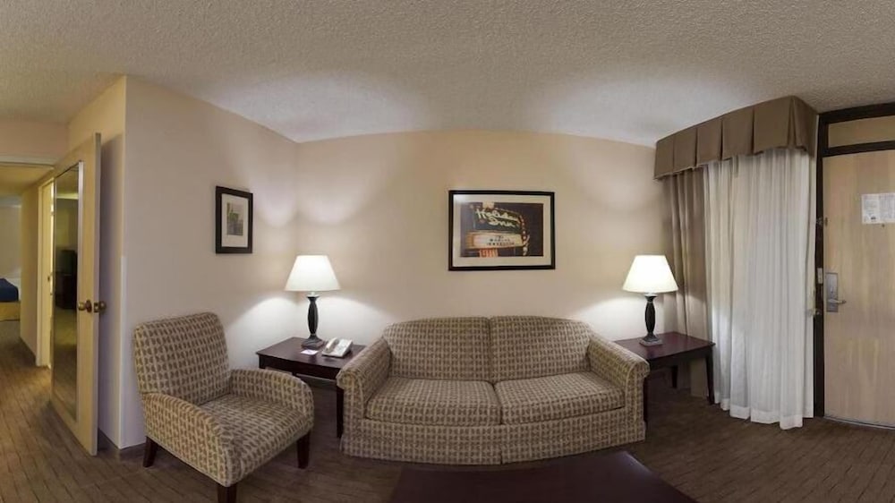 holiday inn express little rock airport by ihg