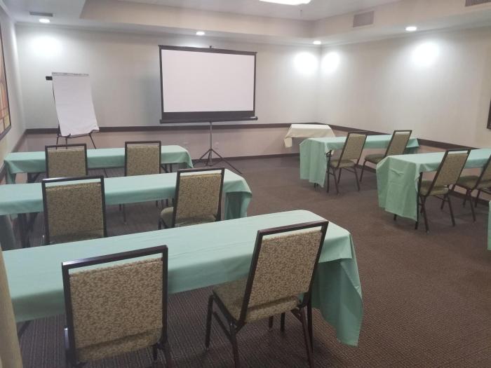 holiday inn express little rock airport by ihg