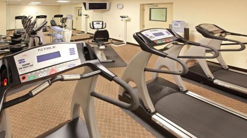 holiday inn express little rock airport by ihg