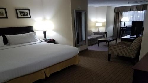 holiday inn express little rock airport by ihg