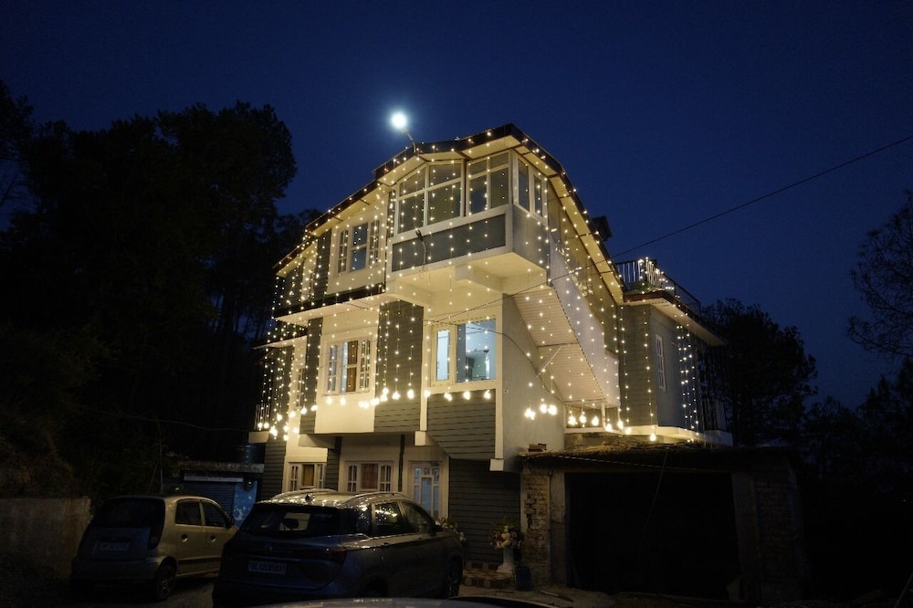 hill side inn by purple tree villa