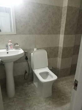 hill side inn by purple tree villa