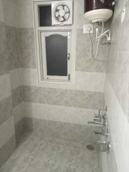 hill side inn by purple tree villa